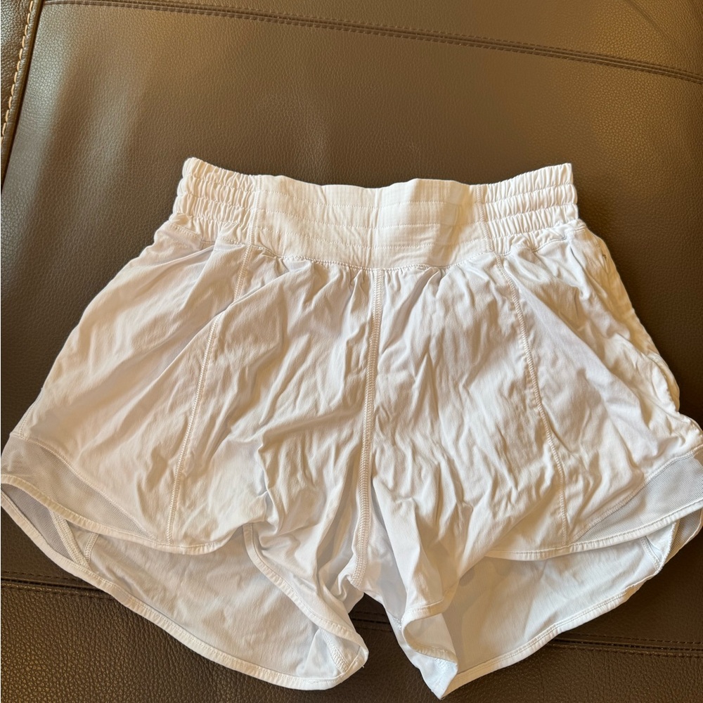 Lululemon Athletica White Hotty Hot High Rise Shorts- 2.5 length- size 4